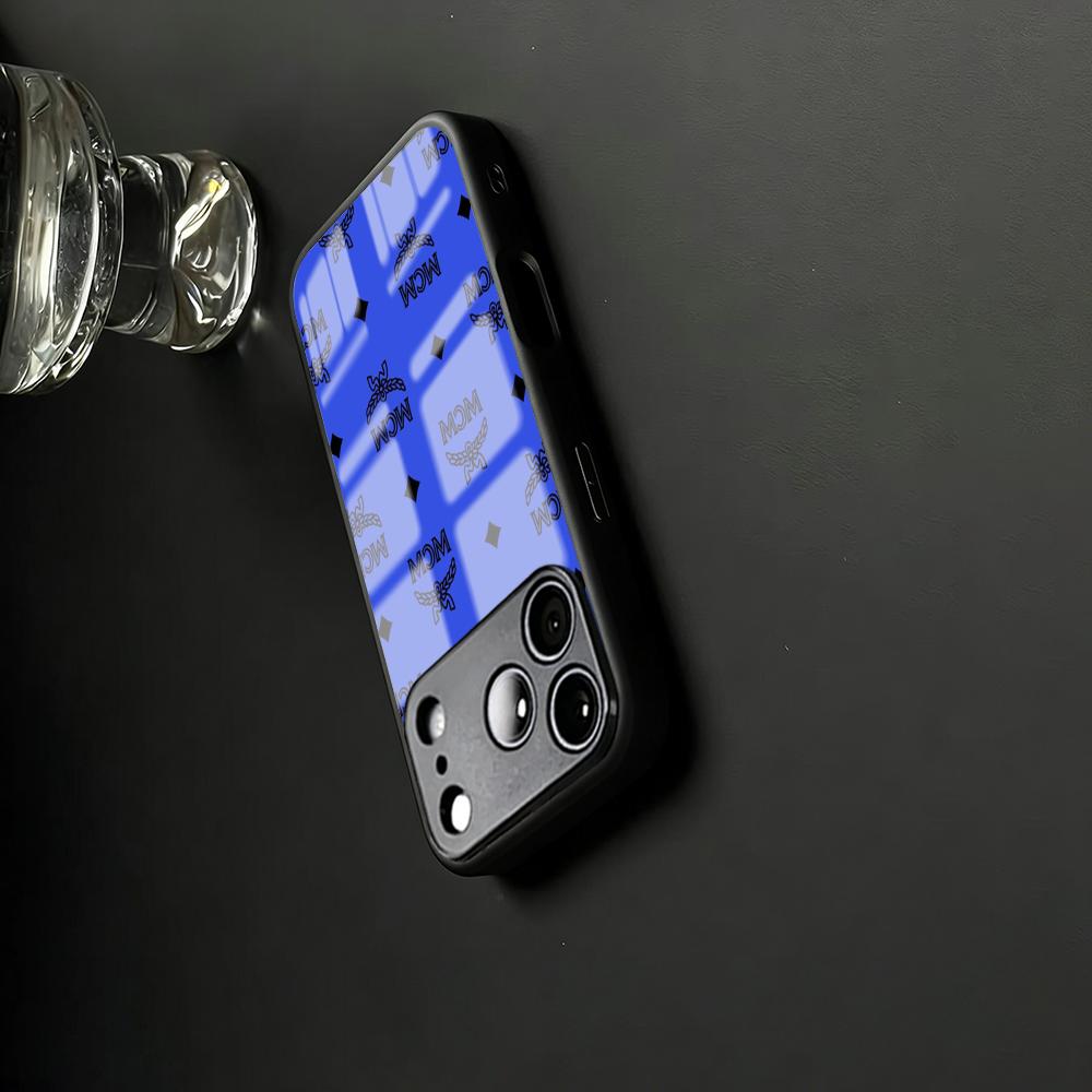 Модный чехол M-mcm для iPhone  – обзор и цена Apple Iphone 15